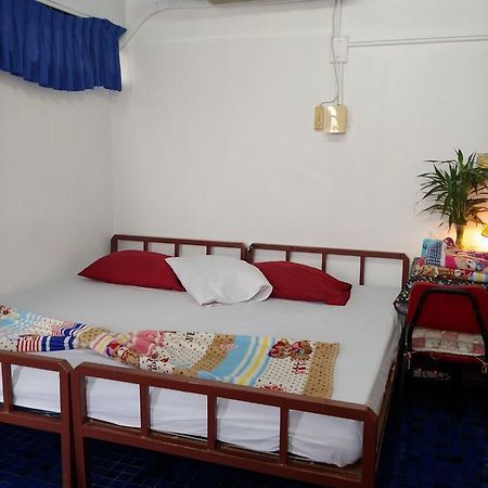 בנגקוק Prasuri Guest House מראה חיצוני תמונה